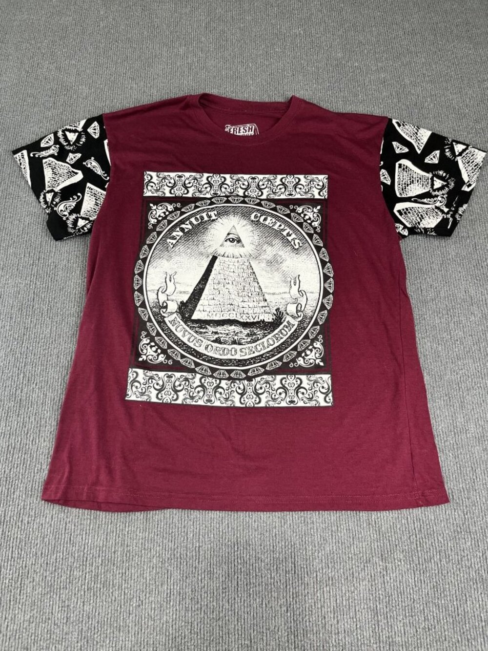 Fresh Laundry Mens Burgundy Graphic T-Shirt All-Seeing Eye Black Sleeves L